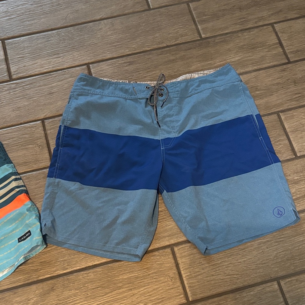 Volcom Men's Two-Tone Blue Board Shorts